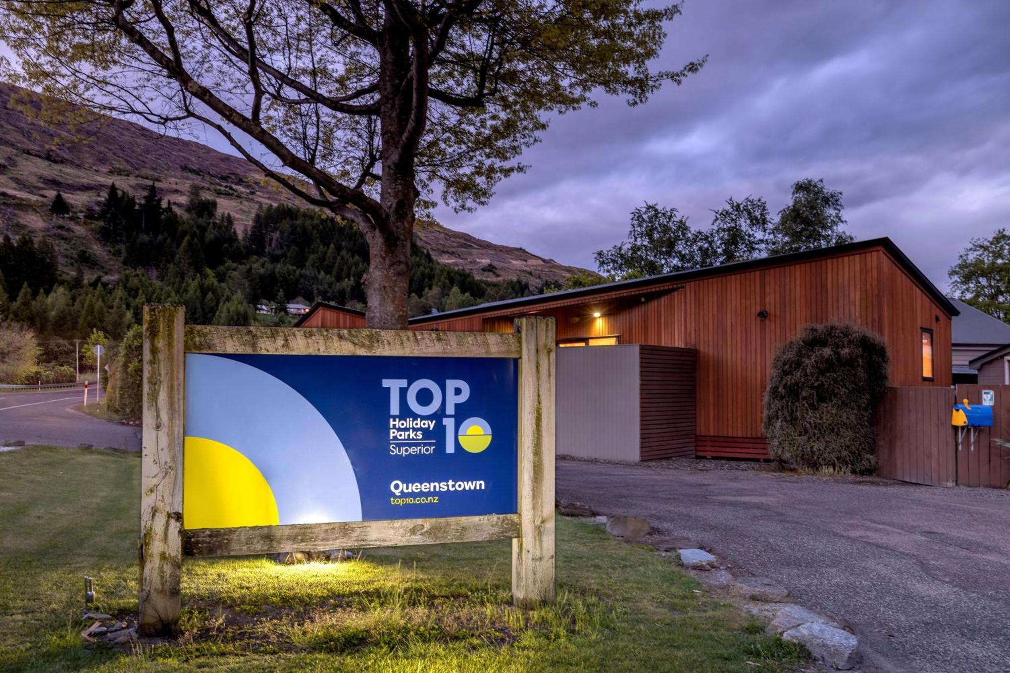 Queenstown Top 10 Holiday Park Esterno foto