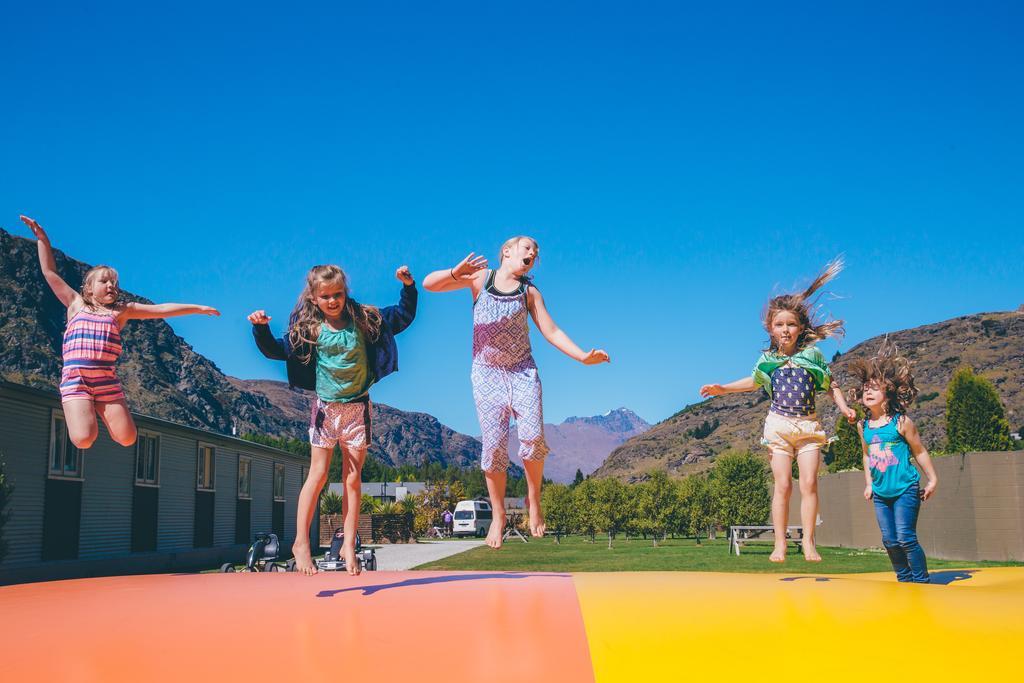 Queenstown Top 10 Holiday Park Esterno foto