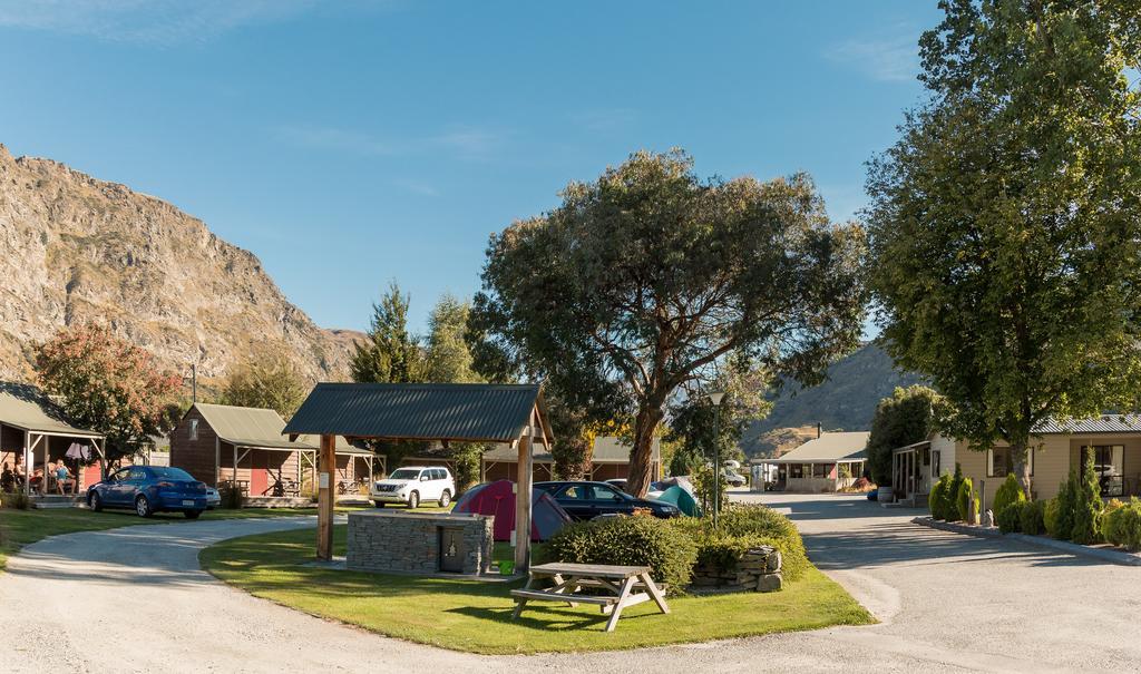Queenstown Top 10 Holiday Park Esterno foto