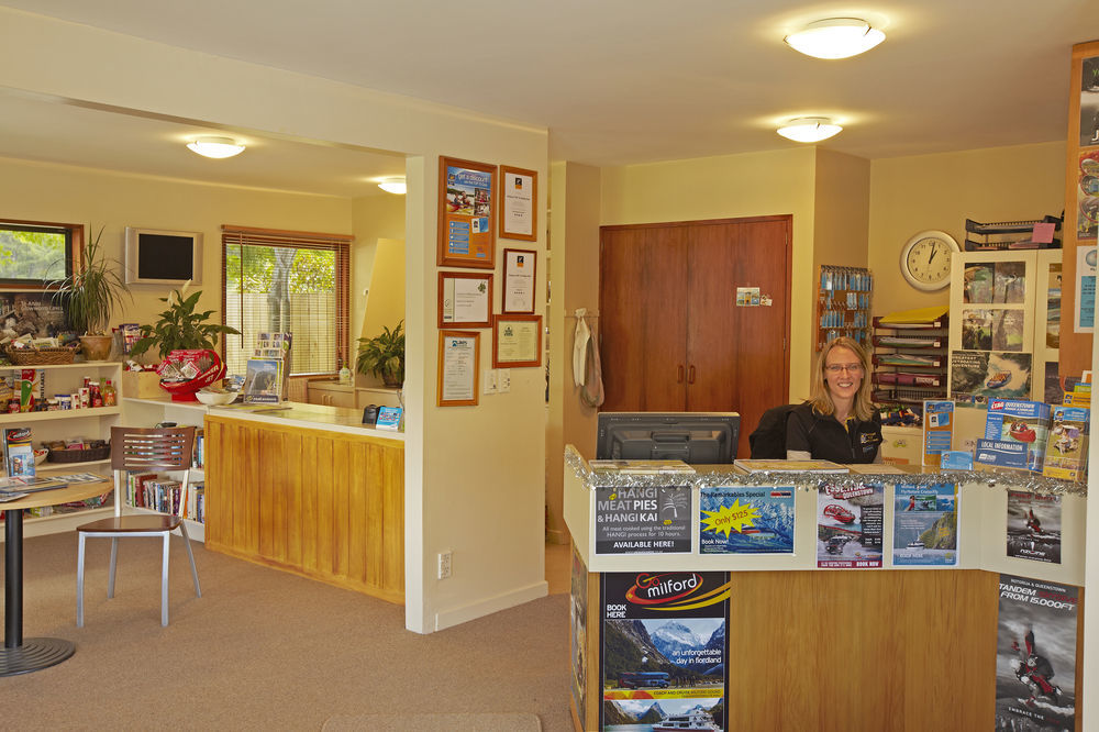 Queenstown Top 10 Holiday Park Esterno foto