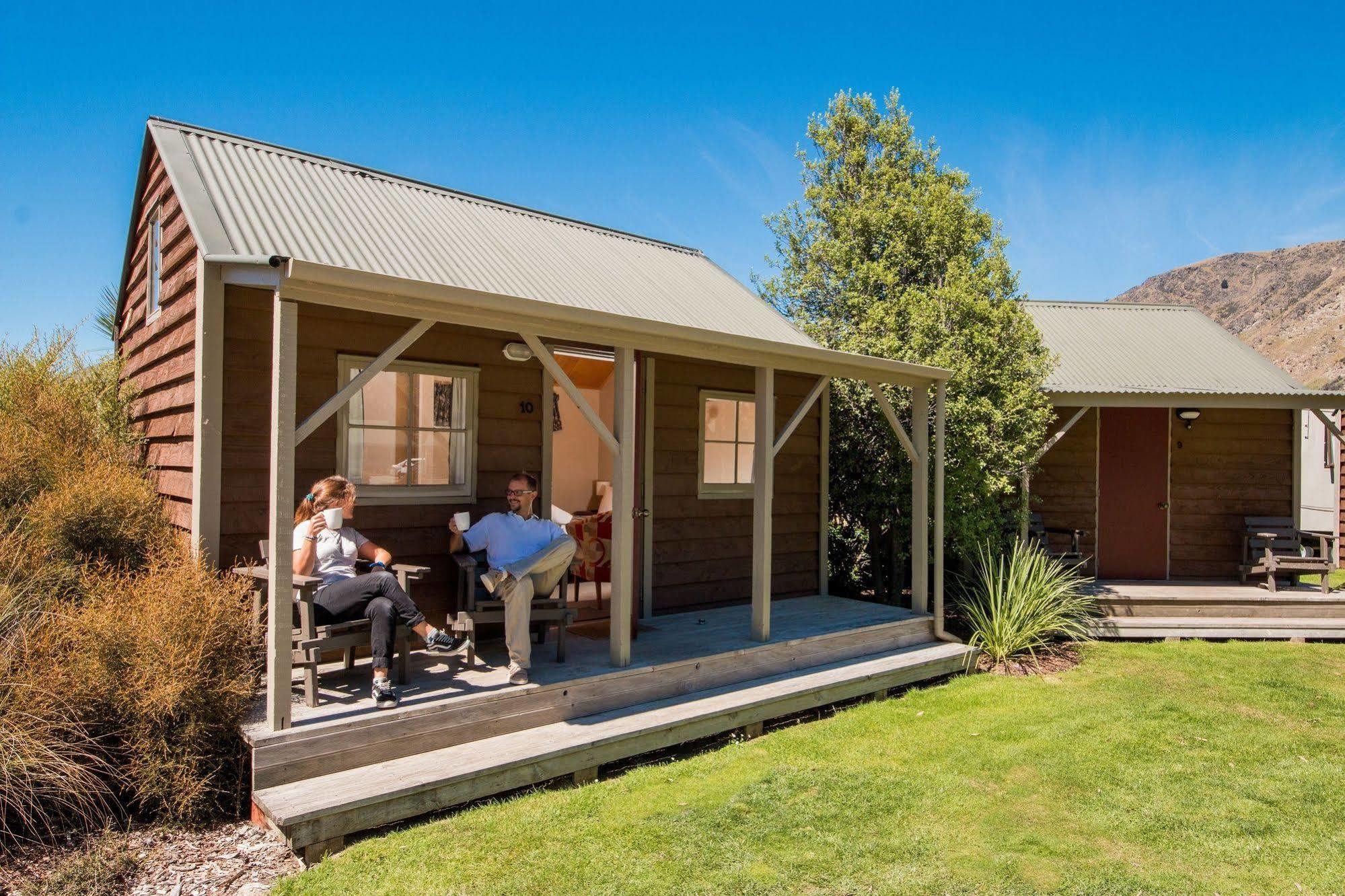 Queenstown Top 10 Holiday Park Esterno foto