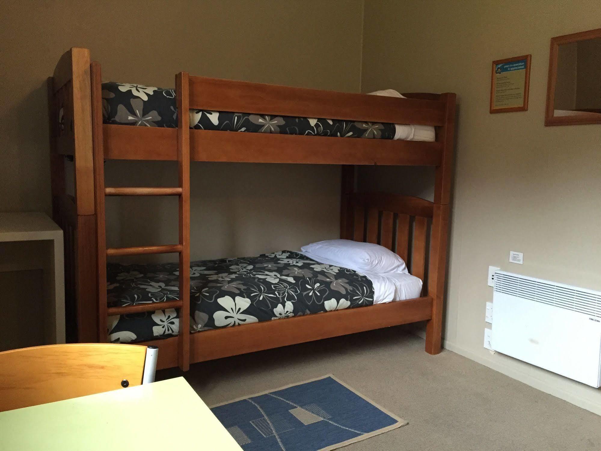 Queenstown Top 10 Holiday Park Esterno foto
