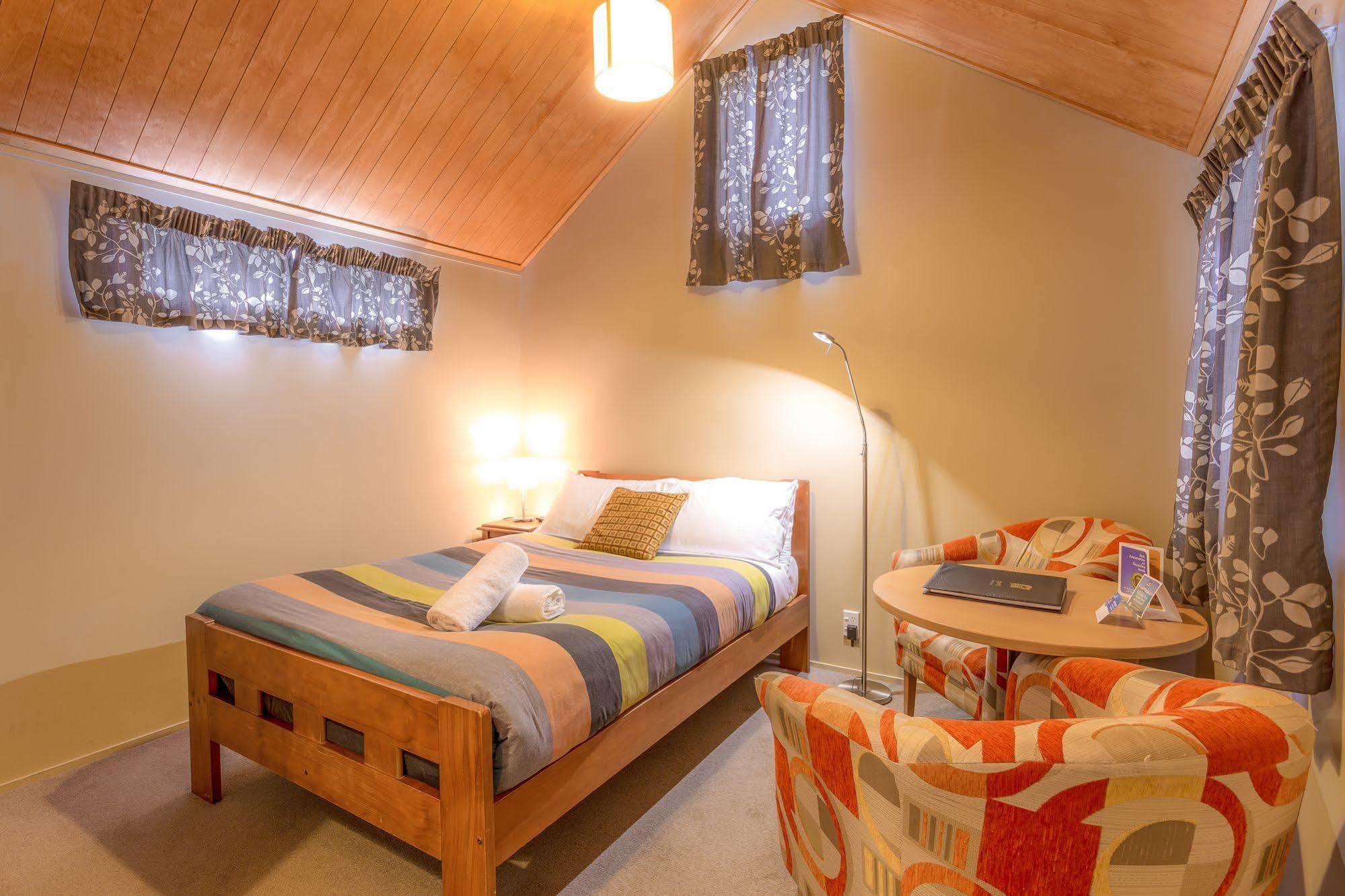 Queenstown Top 10 Holiday Park Esterno foto