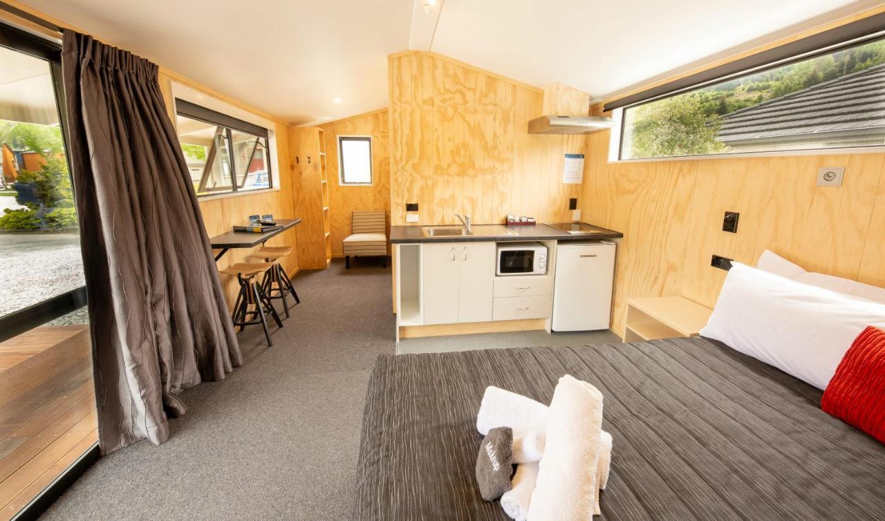 Queenstown Top 10 Holiday Park Esterno foto